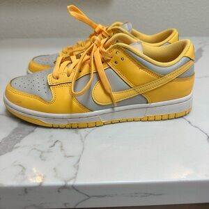 NIKE DUNK LOW WOMENS SNEAKERS - 9.5